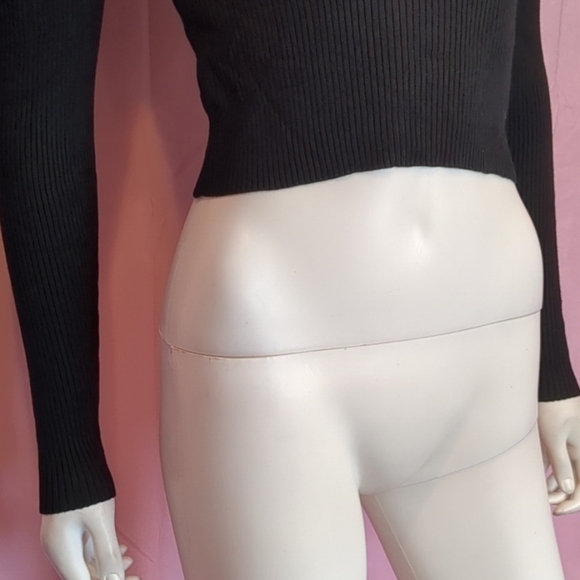 Nasty Gal Sleeve It at the Door Square Neck Knit Long Sleeve Crop Top size Small - Picture 2 of 6